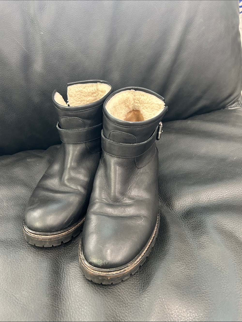 Fendi Black Leather Shearling-Lined Ankle Boots $980